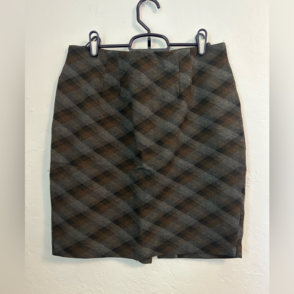 Premise Studio Checkered Skirt in Gray and Brown
